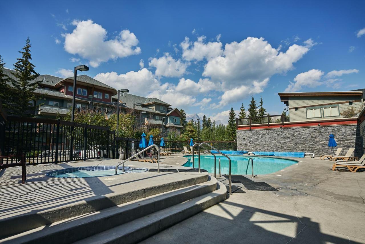 Mtn View Escape With King Size Bed With Outdoor Pool - Banff Pass Included! Leilighet Canmore Eksteriør bilde